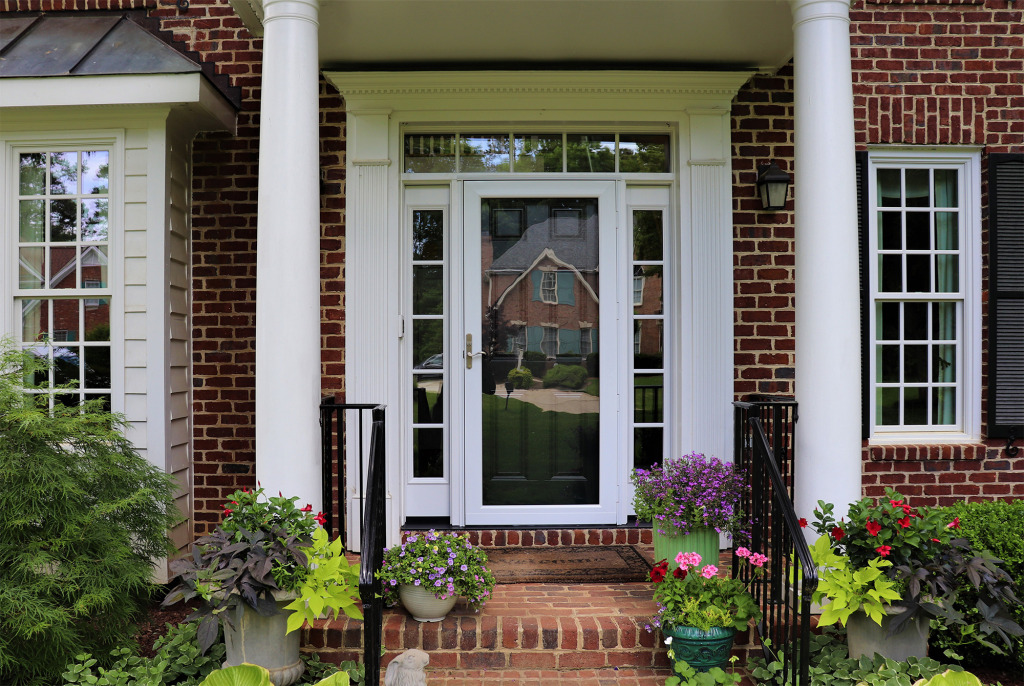 9 Problems with Installing Your Own Front Door